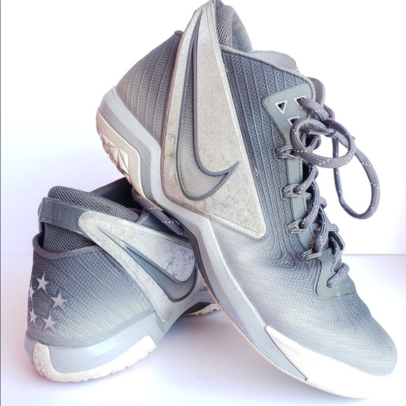 nike zoom field general